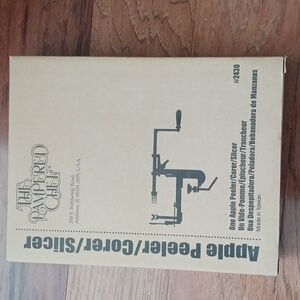 Pampered Chef 2430 Apple Peeler Corer Slicer Kitchen Gadget Tool